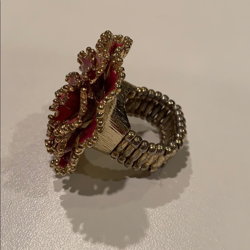Floral statement ring - Picture 2 of 3